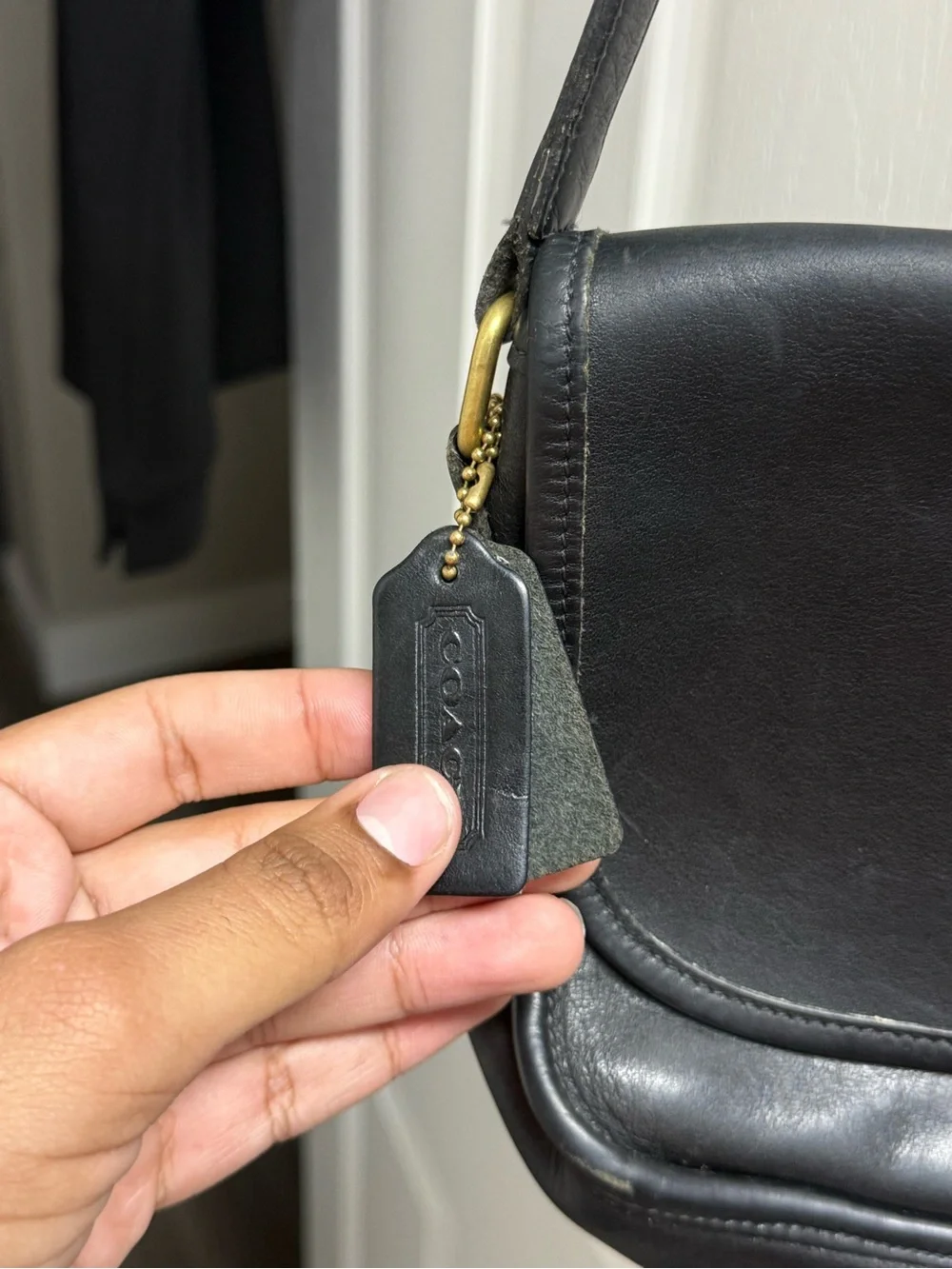Vintage COACH 9790 City Bag Black Leather Crossbody